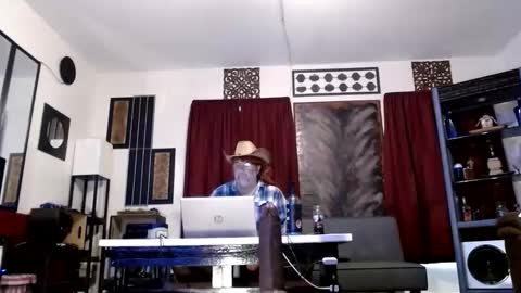 Snapshot of gatewaylaptop2019 chatting on October 27, 2025, 6:56 pm gatewaylaptop2019 online show from October 27, 2025, 6:56 pm