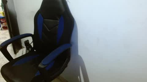 Snapshot of gatika_sexy chatting on January 19, 2025, 10:39 am katia online show from January 19, 2025, 10:39 am