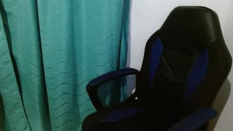 Snapshot of gatika_sexy chatting on March 2, 2025, 8:16 am katia online show from March 2, 2025, 8:16 am