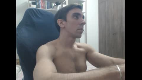 gatosarado23 online show from December 2, 2024, 11:40 pm