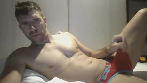 Snapshot of gavintaylor chatting on September 15, 2025, 12:49 pm gavintaylor online show from September 15, 2025, 12:49 pm