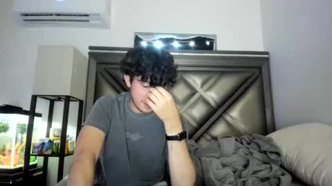 Snapshot of gayndepressed chatting on June 10, 2026, 11:57 pm Trace online show from June 10, 2026, 11:57 pm