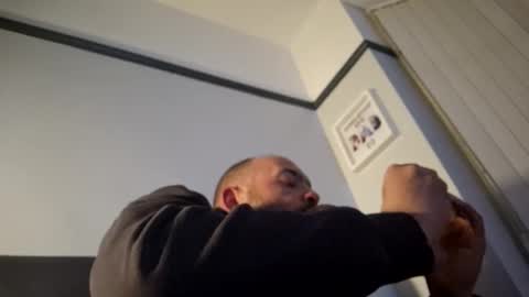 gazg1984 online show from April 27, 2026, 9:02 pm