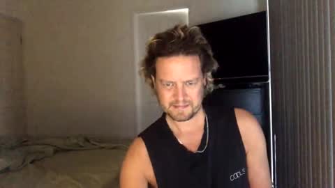 Snapshot of gcsurfer81 chatting on December 19, 2024, 7:29 am gcsurfer81 online show from December 19, 2024, 7:29 am