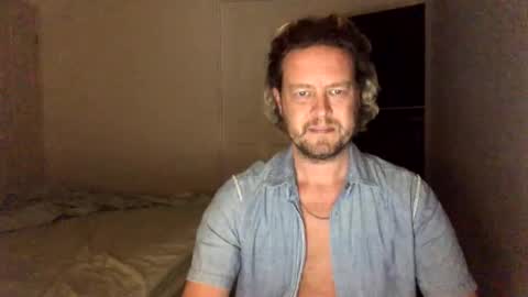 Snapshot of gcsurfer81 chatting on December 26, 2024, 9:22 am gcsurfer81 online show from December 26, 2024, 9:22 am