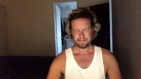 Snapshot of gcsurfer81 chatting on January 22, 2025, 8:29 am gcsurfer81 online show from January 22, 2025, 8:29 am