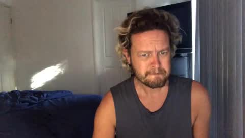 Snapshot of gcsurfer81 chatting on January 27, 2025, 7:14 am gcsurfer81 online show from January 27, 2025, 7:14 am