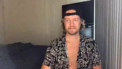 Snapshot of gcsurfer81 chatting on February 23, 2025, 11:04 pm gcsurfer81 online show from February 23, 2025, 11:04 pm