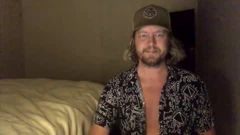 Snapshot of gcsurfer81 chatting on September 19, 2025, 9:00 am gcsurfer81 online show from September 19, 2025, 9:00 am