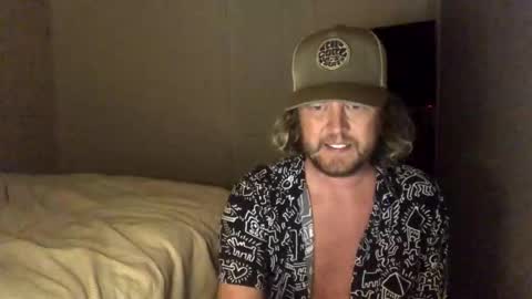 Snapshot of gcsurfer81 chatting on September 24, 2025, 8:28 am gcsurfer81 online show from September 24, 2025, 8:28 am