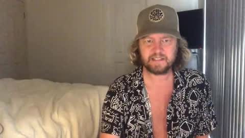 Snapshot of gcsurfer81 chatting on September 29, 2025, 5:34 am gcsurfer81 online show from September 29, 2025, 5:34 am