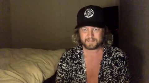 Snapshot of gcsurfer81 chatting on October 3, 2025, 9:06 am gcsurfer81 online show from October 3, 2025, 9:06 am