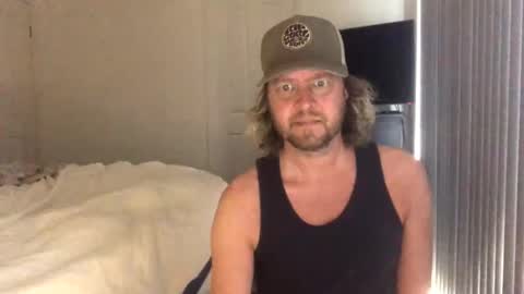 Snapshot of gcsurfer81 chatting on October 5, 2025, 4:44 am gcsurfer81 online show from October 5, 2025, 4:44 am