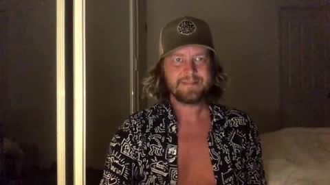 Snapshot of gcsurfer81 chatting on October 22, 2025, 8:47 am gcsurfer81 online show from October 22, 2025, 8:47 am