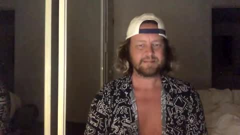 Snapshot of gcsurfer81 chatting on October 24, 2025, 9:49 am gcsurfer81 online show from October 24, 2025, 9:49 am