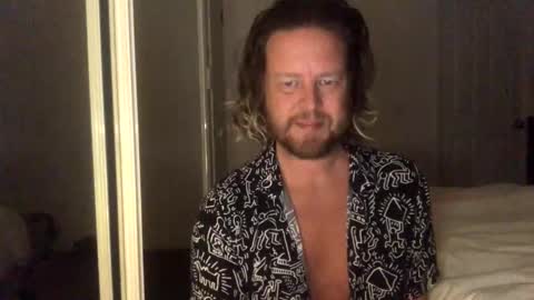 Snapshot of gcsurfer81 chatting on October 27, 2025, 9:02 am gcsurfer81 online show from October 27, 2025, 9:02 am