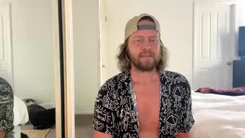 Snapshot of gcsurfer81 chatting on October 28, 2025, 12:25 am gcsurfer81 online show from October 28, 2025, 12:25 am