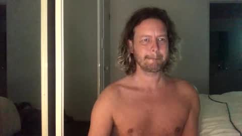 Snapshot of gcsurfer81 chatting on October 31, 2025, 9:10 am gcsurfer81 online show from October 31, 2025, 9:10 am