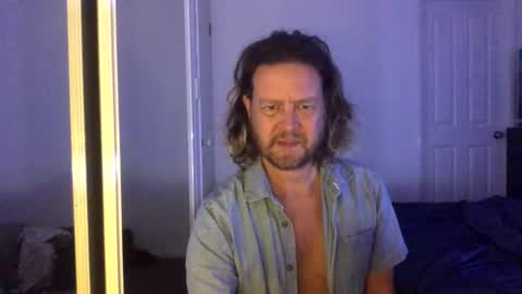 Snapshot of gcsurfer81 chatting on November 10, 2025, 8:13 am gcsurfer81 online show from November 10, 2025, 8:13 am