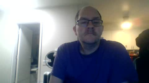 Snapshot of geekgamer41 chatting on August 7, 2026, 11:29 pm geekgamer41 online show from August 7, 2026, 11:29 pm