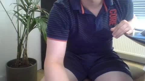 Snapshot of geiljongetje1991 chatting on July 14, 2026, 9:47 am geiljongetje1991 online show from July 14, 2026, 9:47 am