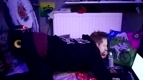 geilventje1 online show from April 3, 2026, 12:08 am