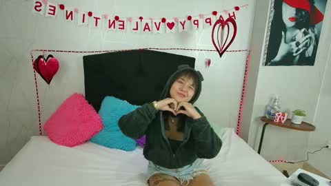 Snapshot of gema_2 chatting on September 12, 2025, 1:33 pm GEMA online show from September 12, 2025, 1:33 pm