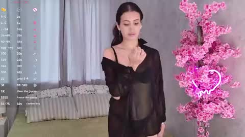 Lia online show from July 16, 2026, 2:12 pm