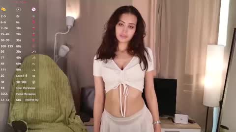 Lia online show from July 28, 2026, 3:21 pm