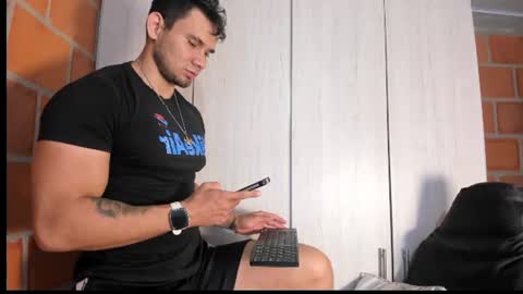Snapshot of gendersonfit chatting on July 23, 2026, 9:57 pm gendersonfit online show from July 23, 2026, 9:57 pm