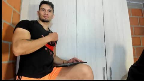 Snapshot of gendersonfit chatting on July 31, 2026, 11:59 pm gendersonfit online show from July 31, 2026, 11:59 pm