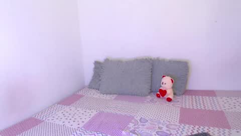 Snapshot of genesisgomez chatting on February 6, 2025, 7:40 pm Genesis online show from February 6, 2025, 7:40 pm