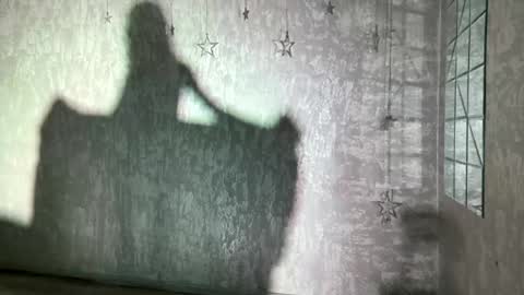 Riana online show from April 25, 2026, 1:41 pm