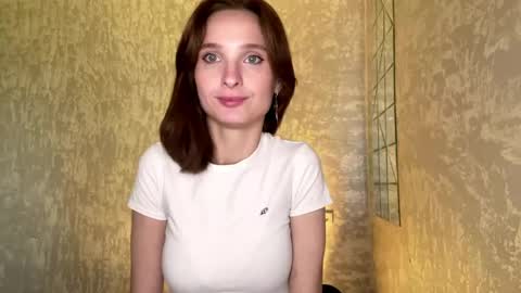 Riana online show from May 21, 2026, 3:35 am