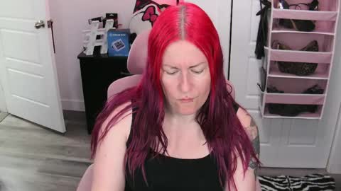 Genny Rock   and  online show from June 4, 2026, 12:33 pm