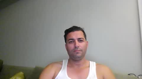 genteldevil online show from November 23, 2025, 6:19 pm