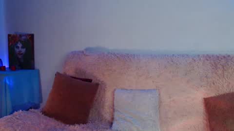 gentlemila online show from January 19, 2025, 11:32 pm