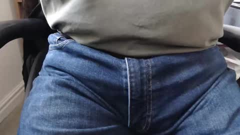 genus5678 online show from November 6, 2025, 10:49 am