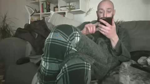 Snapshot of geon2xx chatting on November 24, 2025, 4:29 pm Geon online show from November 24, 2025, 4:29 pm