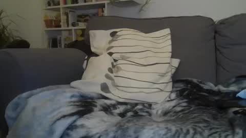 Snapshot of geon2xx chatting on December 4, 2025, 1:59 am Geon online show from December 4, 2025, 1:59 am