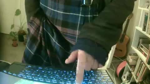 Snapshot of geon2xx chatting on February 9, 2026, 11:53 pm Geon online show from February 9, 2026, 11:53 pm