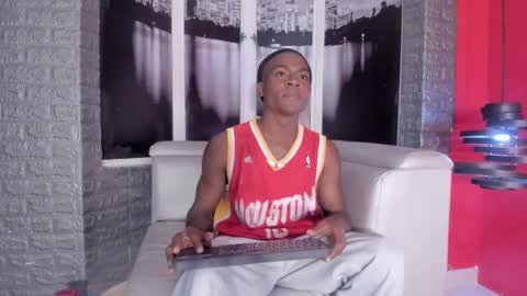 Snapshot of george_lancee chatting on October 7, 2025, 3:04 am G E O R G E online show from October 7, 2025, 3:04 am