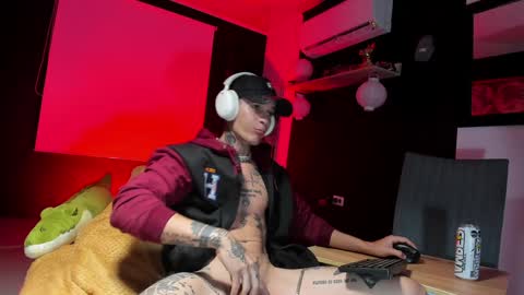 Snapshot of george_prince2 chatting on January 23, 2025, 3:37 am independent model online show from January 23, 2025, 3:37 am