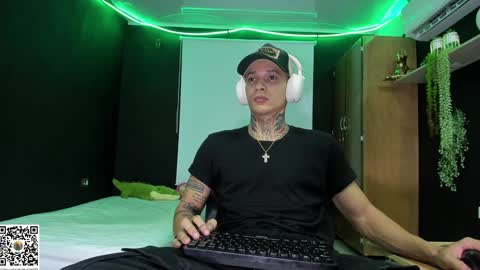 Snapshot of george_prince2 chatting on January 27, 2025, 3:47 am independent model online show from January 27, 2025, 3:47 am