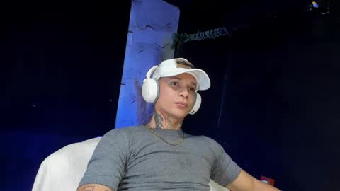 independent model online show from March 5, 2026, 6:59 pm