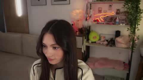 Snapshot of georgiamorandi chatting on May 1, 2026, 8:30 am georgiamorandi online show from May 1, 2026, 8:30 am