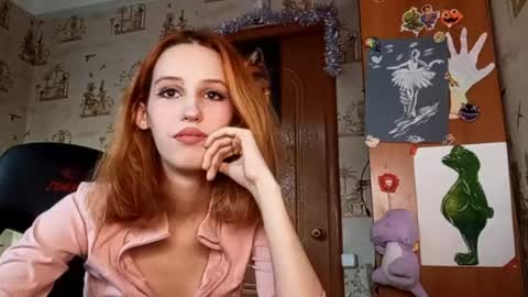 Ellie online show from April 21, 2026, 3:39 pm