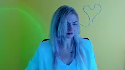 Snapshot of georgianight chatting on December 18, 2025, 12:44 pm Georgia online show from December 18, 2025, 12:44 pm