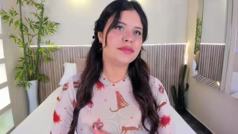 GeorginaReyes  online show from June 4, 2026, 10:38 pm