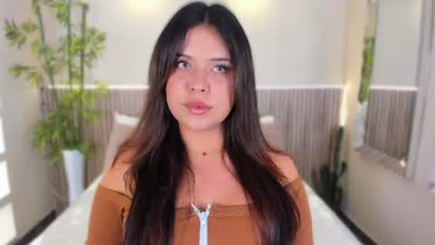 GeorginaReyes  online show from June 22, 2026, 10:40 pm